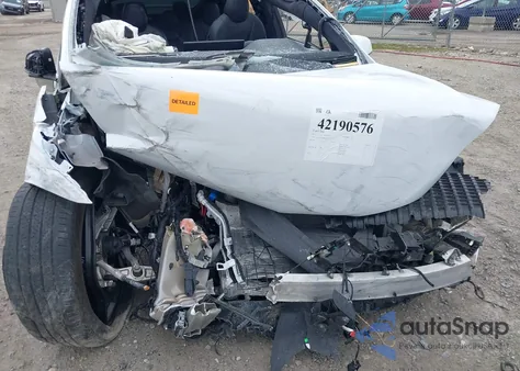 2023 Tesla Model X Dual Motor All-Wheel Drive/Standard Range z USA, uszkodzony, nr VIN 7SAXCAE58PF385595